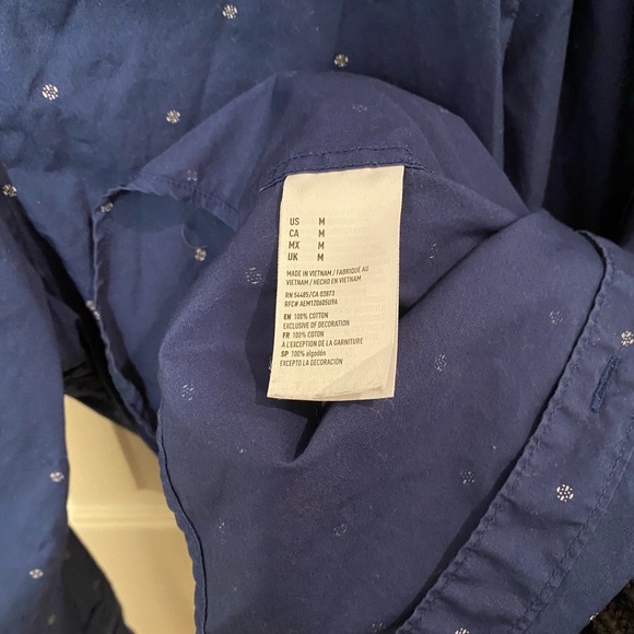 AEO seriously soft classic fit button down - Picture 4 of 4